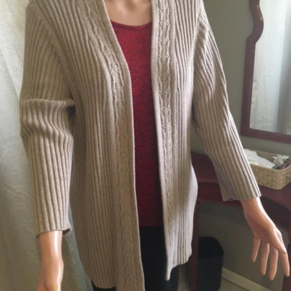 Cardigan sweater